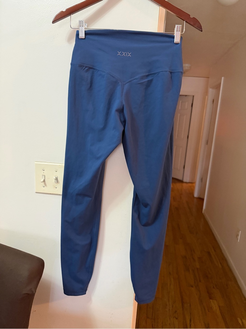 Forever 21 navy blue high-rise active leggings